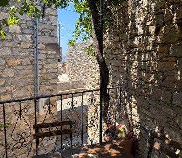 Avgonyma Casa | Vigliata Sidirounta Traditional Stonehouse