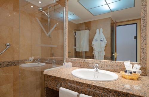 Los Pocillos Hotel | VIK Hotel San Antonio