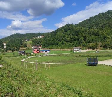 Bosanski Petrovac Otro | Vikednica ZEA
