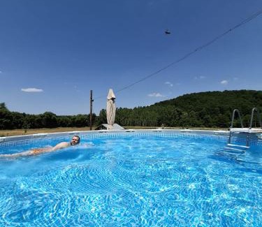 Mladenovac Casa | VIKENDICA GARAŠKI KUTAK