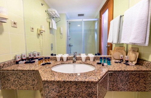 Kiris Hotel | Viking Park Hotel