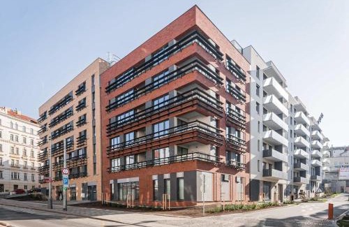 Zizkov Apartamento | Viktoria Suite with garage & balcony