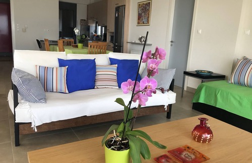 Marathon Villa | VILLA CALYPSO-Piscina privada-Ideal para vacaciones-Vista al mar-solo 45 min. de Atenas