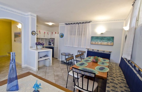 Trinita d'Agultu e Vignola Villa | Villa con jardín y pista de tenis.