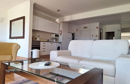 Porto de Mos Apartamento | Vila Apostol - Amazing Studio with Sea View near Porto de Mos Beach in Lagos.