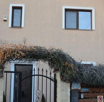 Bragadiru Apartamento | Vila cu trandafiri - Cozy Apartments Studio cu pat matrimonial