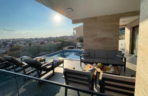 Businci Villa | Vila Karla