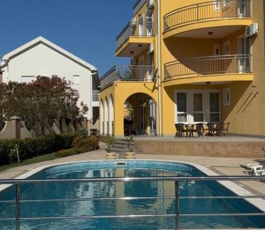 Sutomore Apartamento | Vila Laguna