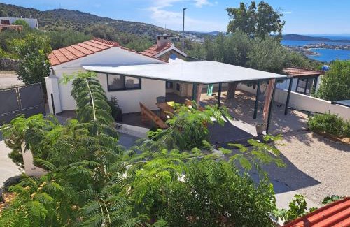 Dvornica Villa | Vila Leona