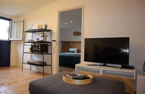 Bretanha Apartamento | Vila Pilar Mar - Rural Apartment in the Countryside of São Miguel