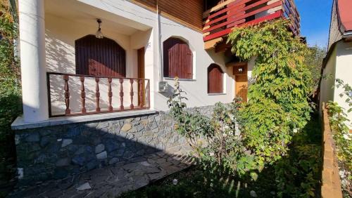 Busteni Casa | Vila Poiana Verde