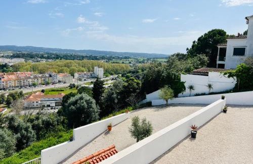 Tomar Apartamento | Vila Pombal Tomar Apartments - Pool & City Views