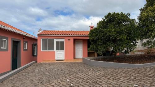 Canhas Casa | Vila Rocha Do Sol 59B - Ensuite Room With Balcony View