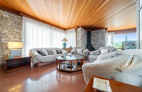 Roques Daurades Casa | Vila Roser