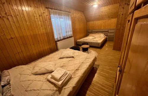 Lupeni Cabina | Vila Rustik Straja