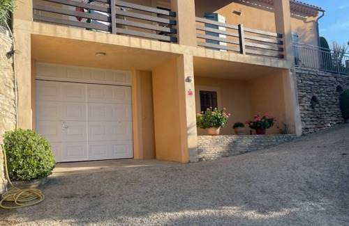 Saint-Martin-de-la-Brasque Casa | VILLA PEYRONEL AT THE FOOT OF THE LUBERON