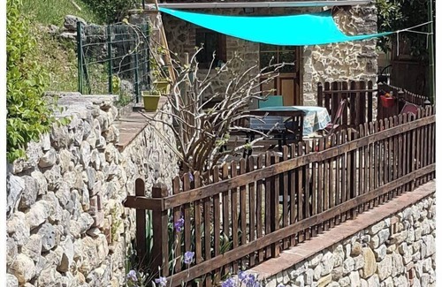 Saint-Sauveur-de-Cruzieres Casa | Village house and garden, breathtaking view