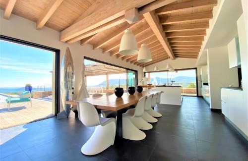Pinarellu Villa | Villa de luxe vue mer et piscine