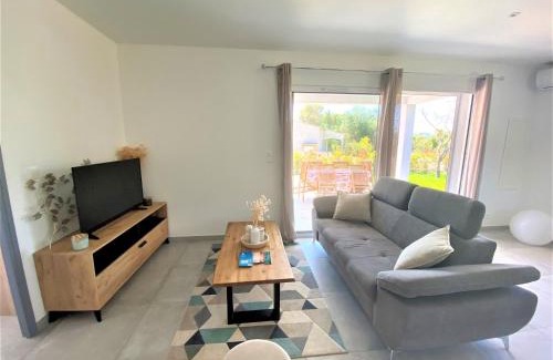 Pinarellu Villa | Villa deux chambres avec piscine chauffee proche des plages
