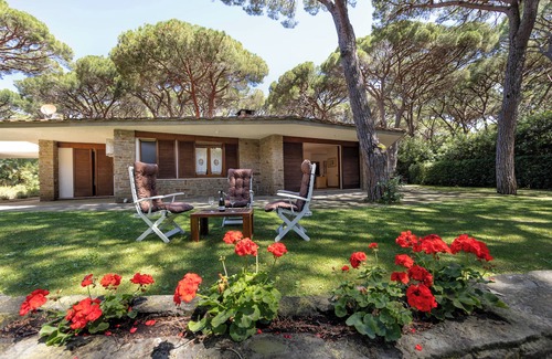 Roccamare Villa | Villa Dama - Sea, Space & Privacy for a Wonderful Family Escape