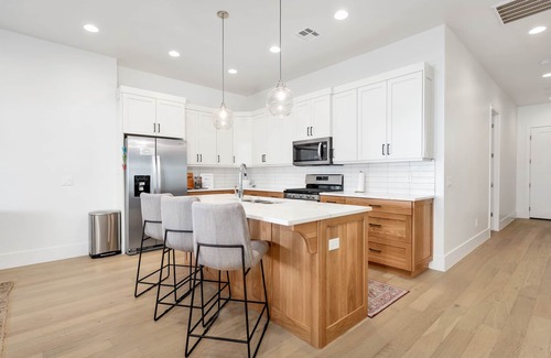 Bloomington Casa | Villa 12 - Pet Friendly 4 Bedrooms