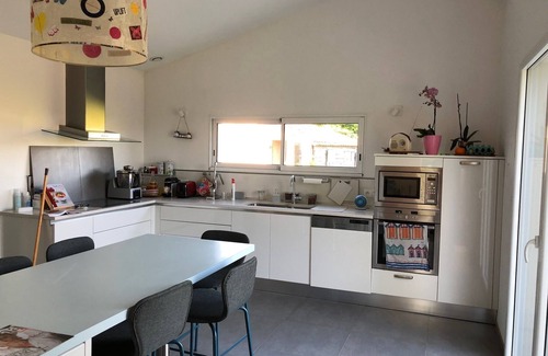 Cenac Casa | Villa 15minutes from Bordeaux with swimming pool in the middle of the vineyards.