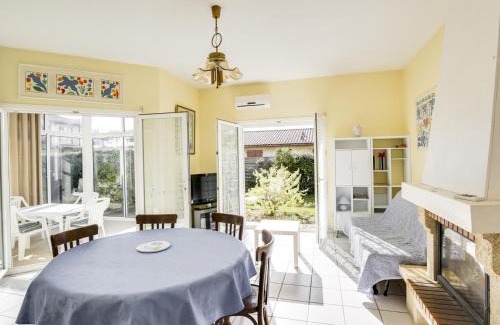 Biscarrosse Plage Casa | Villa 2 chambres proche plage, jardin, véranda, clim, wifi à Biscarrosse - FR-1-521-19