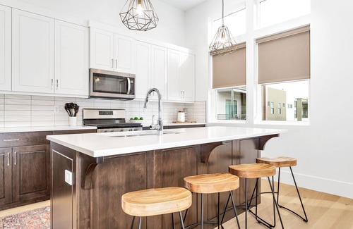 Bloomington Condominio | ¡Nuevo listado! Todas las Master Suites Villa 20! Se admiten perros ¡Vistas impresionantes!