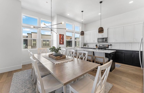 Bloomington Condominio | Villa #22 Bloomington Country Club: Pool, Golf, Restaurant