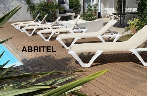 Marseillan Villa | GRAN CASA DE VACACIONES con piscina climatizada