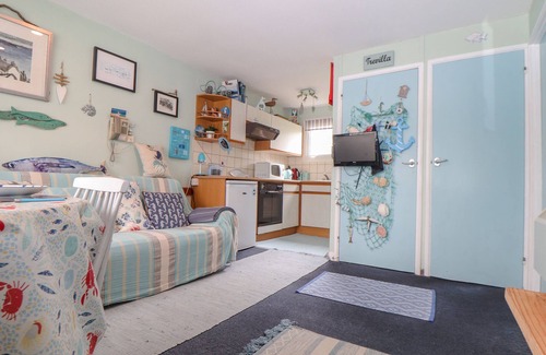 St Teath Cabaña | VILLA 29, family friendly, with pool in Camelford