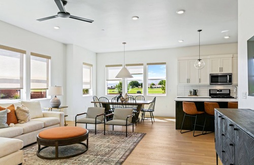 Bloomington Condominio | Villa #31 - Luxury Golf and Pet Friendly