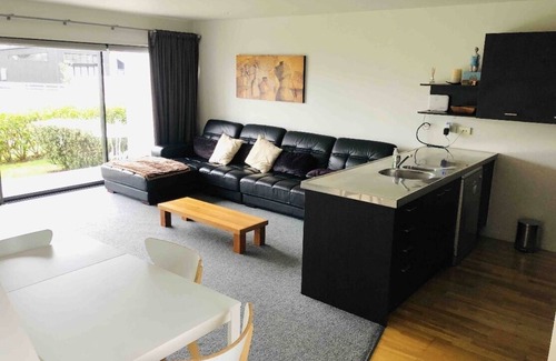 Whitianga Apartamento | Villa 4 Aqua Soleil by the beach