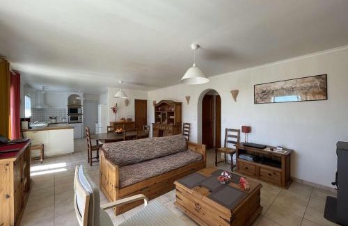 Orgnac-l'Aven Casa | Villa 4 pers avec piscine privée, grand terrain, animaux admis, WiFi, Orgnac l'Aven - FR-1-382-207