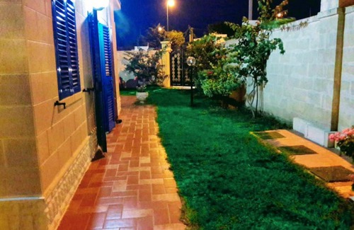 Torre Chianca Casa | VILLA 4 POSTI LETTO 100 METRI DAL MARE