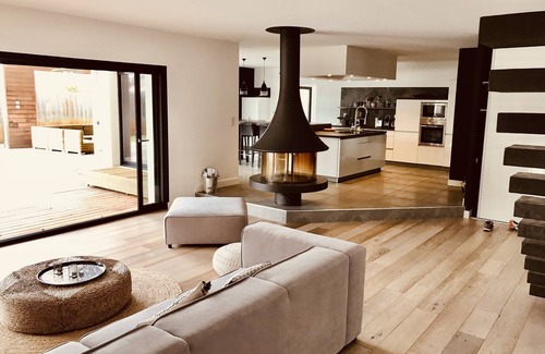 Ares Casa | Villa 420m2, 17 personas, Hamman, Jaccuzi, 10 min. cuenca de bicicleta