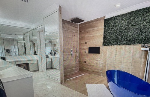 Eastern Shores Otro | villa 5 minutes away from beach