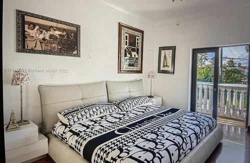Eastern Shores Otro | villa 5 minutes away from beach