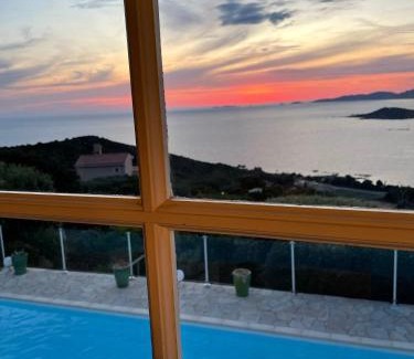 Pietrosella Villa | Villa 5 Pieces 140M2 grande piscine vue époustouflante proche plage du Rupione Pietrosella