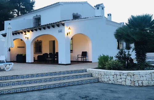 Moraira Villa | LA COMETA - Casa a 500m de la playa y pueblo. Piscina privada.