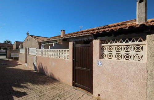 Portiragnes-Plage Villa | Villa 6 couchages 3 chambres terrasse ombragée parking dans résidence sécurisée piscine commune 400m de la mer LRJP93