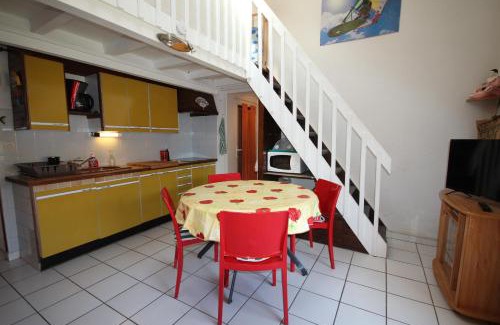 Portiragnes-Plage Villa | Villa 6 couchages 3 chambres terrasse ombragée parking dans résidence sécurisée piscine commune 400m de la mer LRJP93