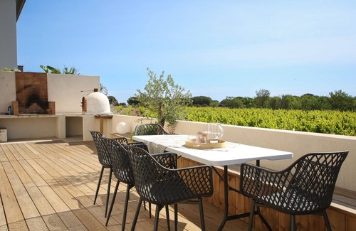 Marseillan Villa | Villa 6 Personnes Avec Spa, Four à Pizza et vue sur les Vignes