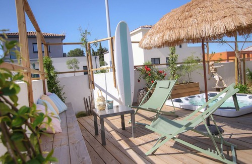 Marseillan Villa | Villa 6 Personnes Avec Spa, Four à Pizza et vue sur les Vignes