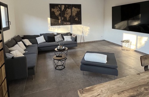 Istres Villa | Villa 6 Personnes Avec Piscine