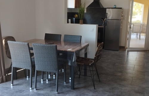 Sampzon Casa | Villa 6 Personnes Dans un Écrin de Verdure, au Coeur des Gorges de L'ardèche