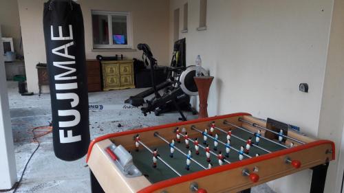 Mouguerre Villa | VILLA 7 personnes, 15 mn de Biarritz, jacuzzi, sauna, piscine, petanque, salle de sport