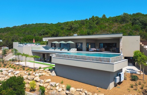 Albitreccia Villa | VILLA A PINNATA 180° panoramic sea view south shore of ajaccio