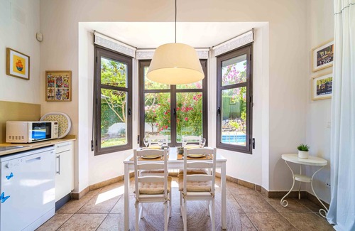 Cansalades Villa | Villa Abaesko, con Jardín y Piscina Privada