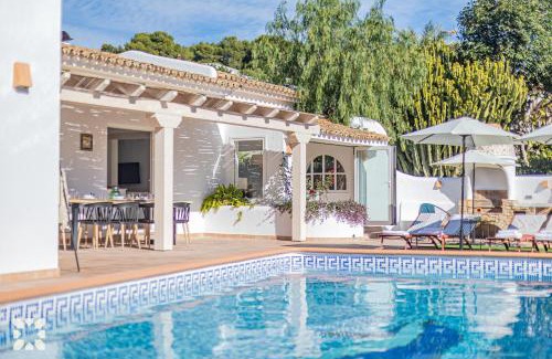 Urbanitzacio la Fustera Villa | Villa Adora by Abahana Villas
